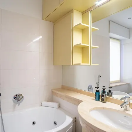 Authentic Yet Modern Retreat In Center * Lecco